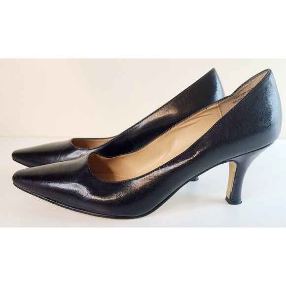 Karen Scott Womens Size 8 Black Leather Heels 2.5" Pumps W/ Scuffs & Wear - Picture 4 of 10